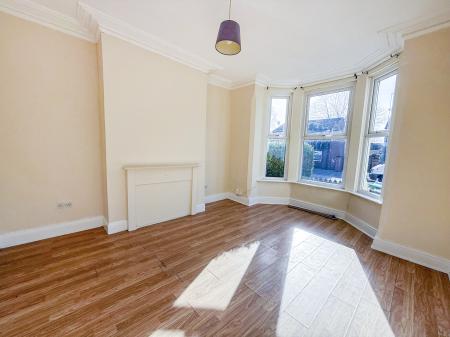3 bedroom Semi-detached house to let in Berridge Road, Forest Fields, Nottingham, NG7