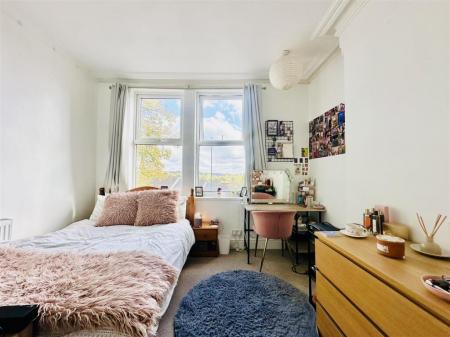 6 bedroom Semi-detached house to let in Woodborough Road, Nottingham, NG3