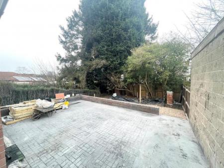 6 bedroom Semi-detached house to let in Coventry Road, Beeston, NG9