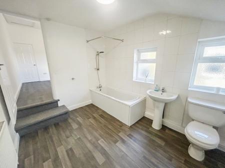 2 bedroom Terraced House to let in Curzon Street, Netherfield, Nottingham, NG4