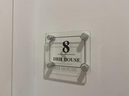 2 bedroom Flat to let in Carlton Square, Carlton, Nottingham, NG4