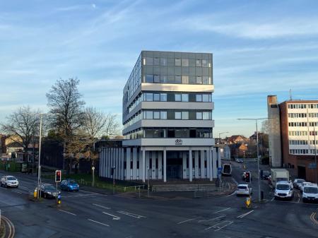 2 bedroom Flat to let in Carlton Square, Carlton, Nottingham, NG4