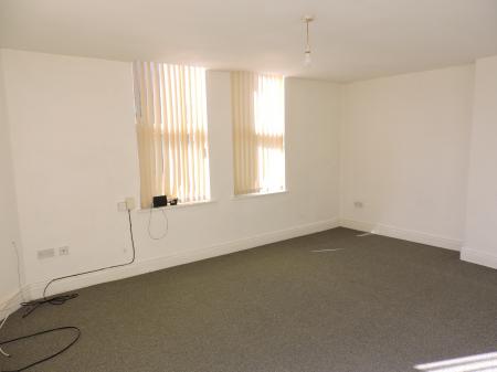 2 bedroom Flat to let in Scotholme Avenue, Hyson Green, Nottingham, NG7
