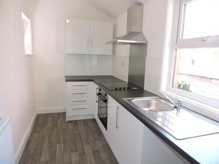 3 bedroom Terraced House to let in Derbyshire Lane, Hucknall, NG15