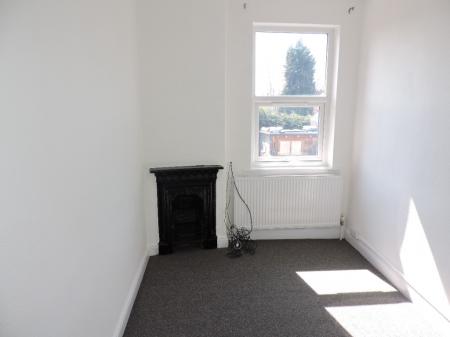 3 bedroom Terraced House to let in Derbyshire Lane, Hucknall, NG15