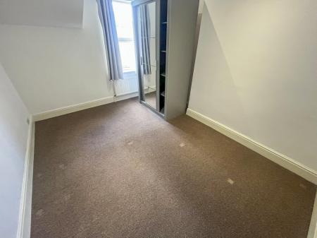 2 bedroom Flat to let in Mansfield Road, Carrington, Nottingham, NG5
