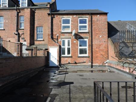 1 bedroom Studio flat to let in Main Street, Bulwell, Nottingham, NG6