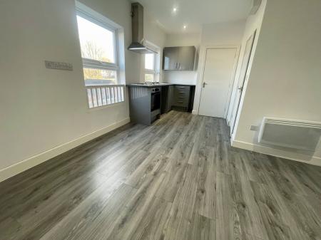 1 bedroom Studio flat to let in Main Street, Bulwell, Nottingham, NG6