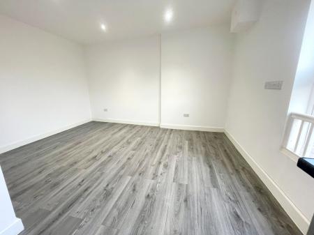 1 bedroom Studio flat to let in Main Street, Bulwell, Nottingham, NG6