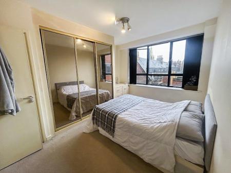 2 bedroom Flat to let in Park Gate, Upper College Street, Nottingham, NG1