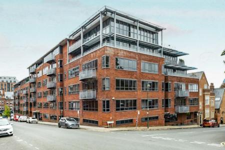 2 bedroom Flat to let in Park Gate, Upper College Street, Nottingham, NG1