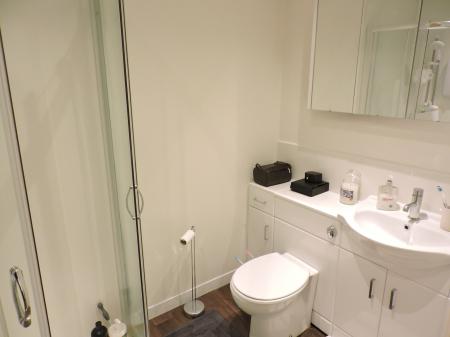 1 bedroom Flat to let in Wollaton Road, Beeston, NG9
