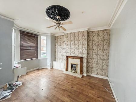 1 bedroom Semi-detached house for sale in Montpelier Road, Lenton Nottingham, NG7