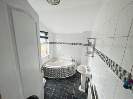1 bedroom Semi-detached house for sale in Montpelier Road, Lenton Nottingham, NG7
