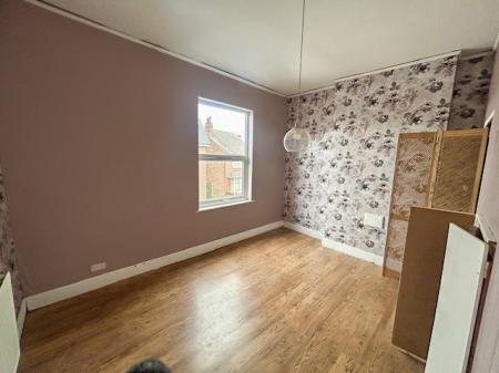 1 bedroom Semi-detached house for sale in Montpelier Road, Lenton Nottingham, NG7