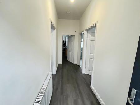 2 bedroom Flat to let in Manvers Street, Netherfield, Nottingham, NG4