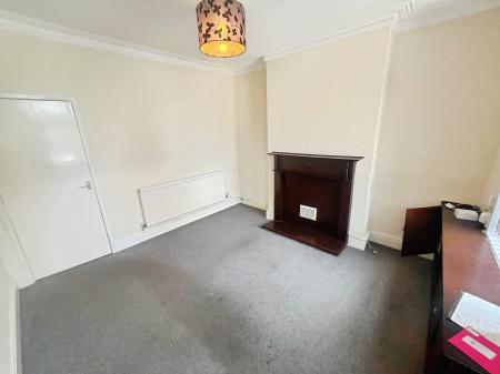 2 bedroom Terraced House to let in Staples Street, Mapperley, Nottingham, NG3