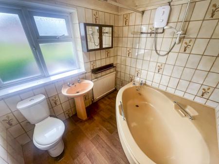 2 bedroom Semi-detached house for sale in Western Boulevard, Basford, Nottingham, NG8