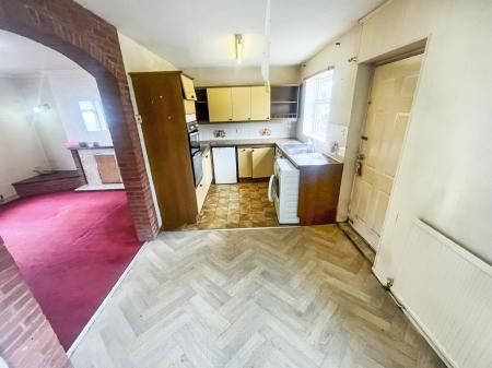 2 bedroom Semi-detached house for sale in Western Boulevard, Basford, Nottingham, NG8