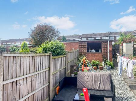 2 bedroom Town house to let in Holkham Close, Arnold, NG5
