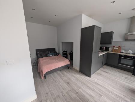 1 bedroom Flat to let in The Rock, Bury, BL9