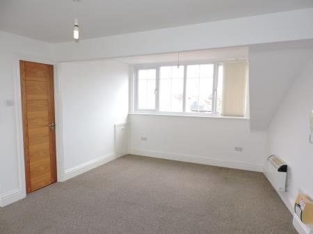 0 bedroom Studio flat to let in Wollaton Road, Beeston, NG9