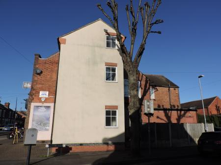 0 bedroom Studio flat to let in Wollaton Road, Beeston, NG9