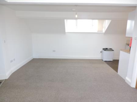 0 bedroom Studio flat to let in Wollaton Road, Beeston, NG9