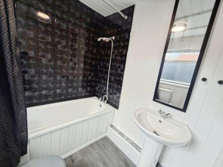2 bedroom Terraced House to let in Rossington Road, Sneinton, Nottingham, NG2