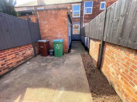 2 bedroom Terraced House to let in Rossington Road, Sneinton, Nottingham, NG2