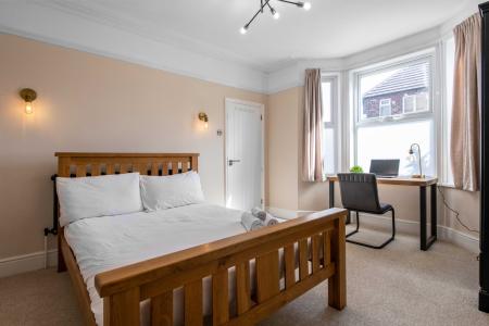 2 bedroom Detached house for sale in Montpelier Road, Dunkirk, Nottingham, NG7