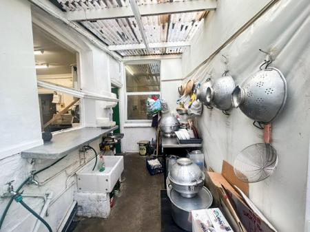2 bedroom Mixed Use for sale in Spondon Street & 526 & 528 Mansfield Roa, Sherwood, Nottingham, NG5