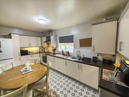 2 bedroom Flat to let in Millbank Place, Nottingham, Bestwood, NG6