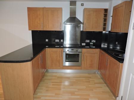 2 bedroom Flat to let in Plains Road, Mapperley, Nottingham, NG3