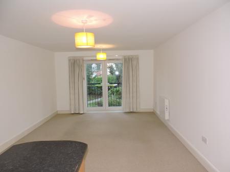 2 bedroom Flat to let in Plains Road, Mapperley, Nottingham, NG3