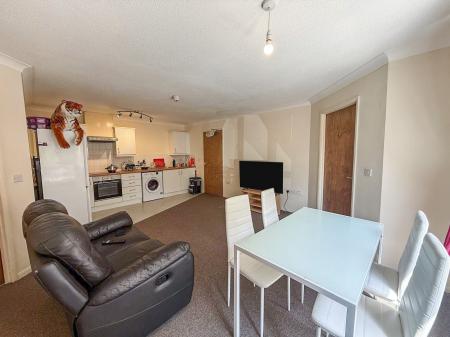 2 bedroom Flat to let in Brook Court, Player Street, Nottingham, NG7