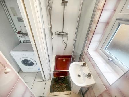 4 bedroom Terraced House for sale in Broxtowe Street, Nottinghamshire, Sherwood Nottingham, NG5