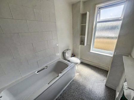 2 bedroom Terraced House to let in Hucknall Lane, Bulwell, NG6