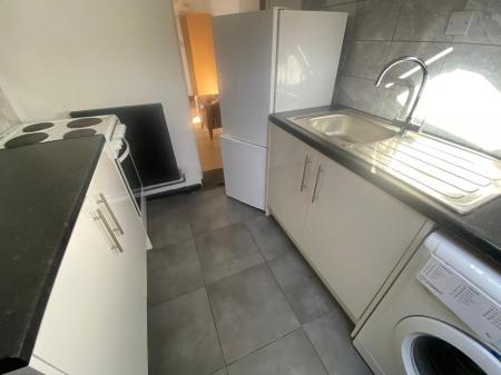 1 bedroom Studio flat to let in Zulla Road, Nottingham, Carrington, NG3