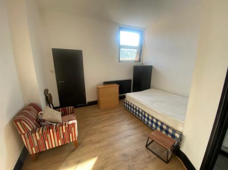 1 bedroom Studio flat to let in Zulla Road, Nottingham, Carrington, NG3