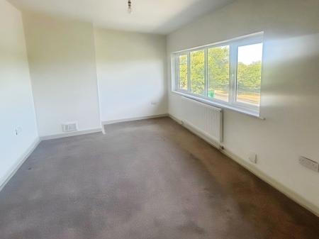 4 bedroom Semi-detached house to let in Valley Road, Sherwood, Nottingham, NG5