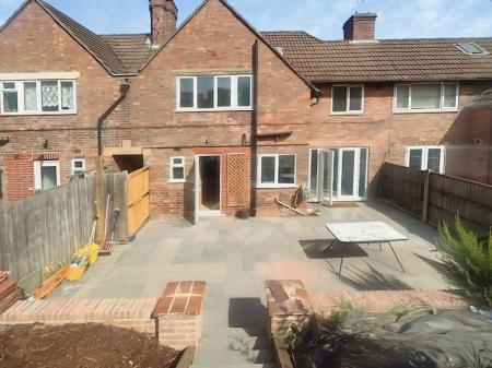 4 bedroom Semi-detached house to let in Valley Road, Sherwood, Nottingham, NG5