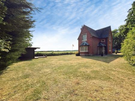 3 bedroom Detached house to let in Spring Lane, Flintham, Newark-on-Trent, NG23