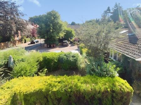 2 bedroom Flat to let in Wyndham Mews, Sherwood, Nottingham, NG3