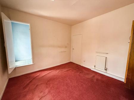 2 bedroom Flat for sale in Wellington Street, Nottingham, Eastwood, NG16