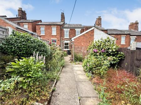 2 bedroom Flat for sale in Wellington Street, Nottingham, Eastwood, NG16