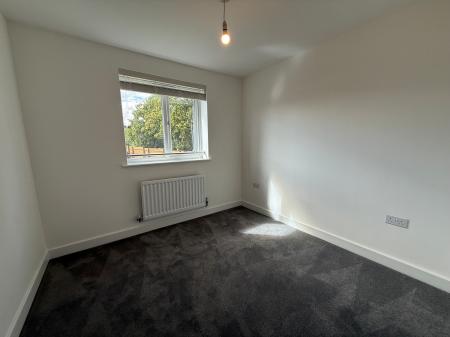 3 bedroom Semi-detached house to let in Starina Avenue, Nottingham, NG12