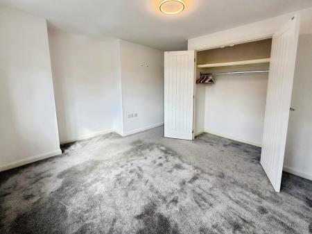 4 bedroom Detached house to let in Josephine Grove, Nottingham, NG12