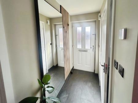 4 bedroom Semi-detached house for sale in Magenta Way, Burton Joyce, NG14