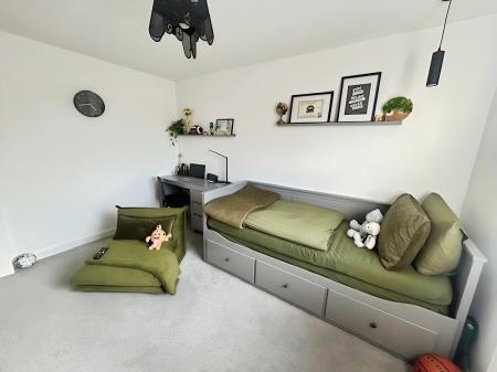 4 bedroom Semi-detached house for sale in Magenta Way, Burton Joyce, NG14